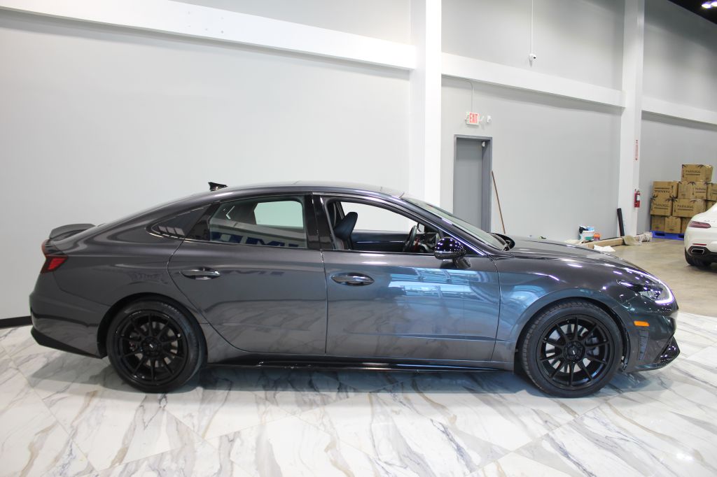 Photo 4 of this HYUNDAI SONATA