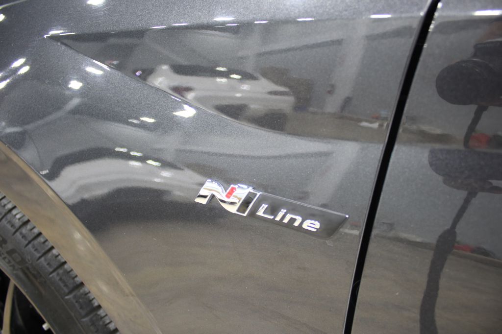 Photo 10 of this HYUNDAI SONATA