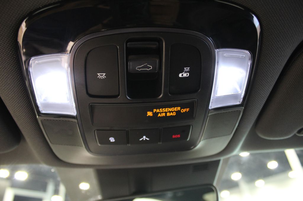 Photo 27 of this HYUNDAI SONATA