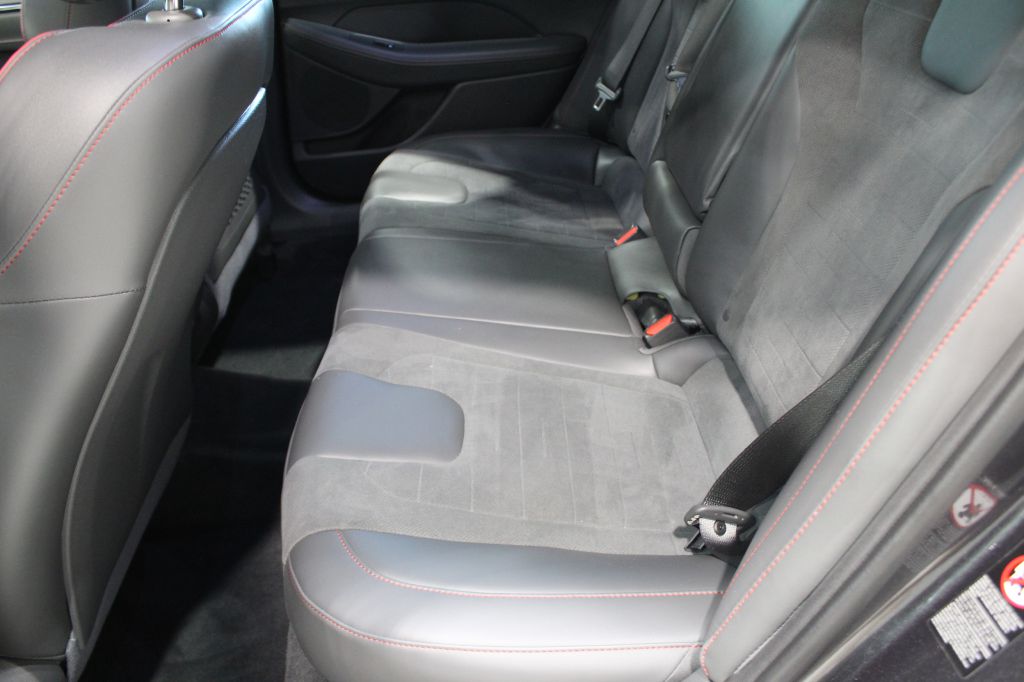 Photo 34 of this HYUNDAI SONATA