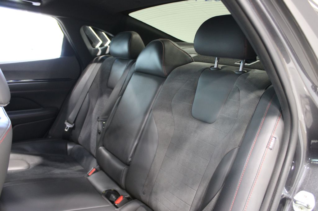 Photo 35 of this HYUNDAI SONATA