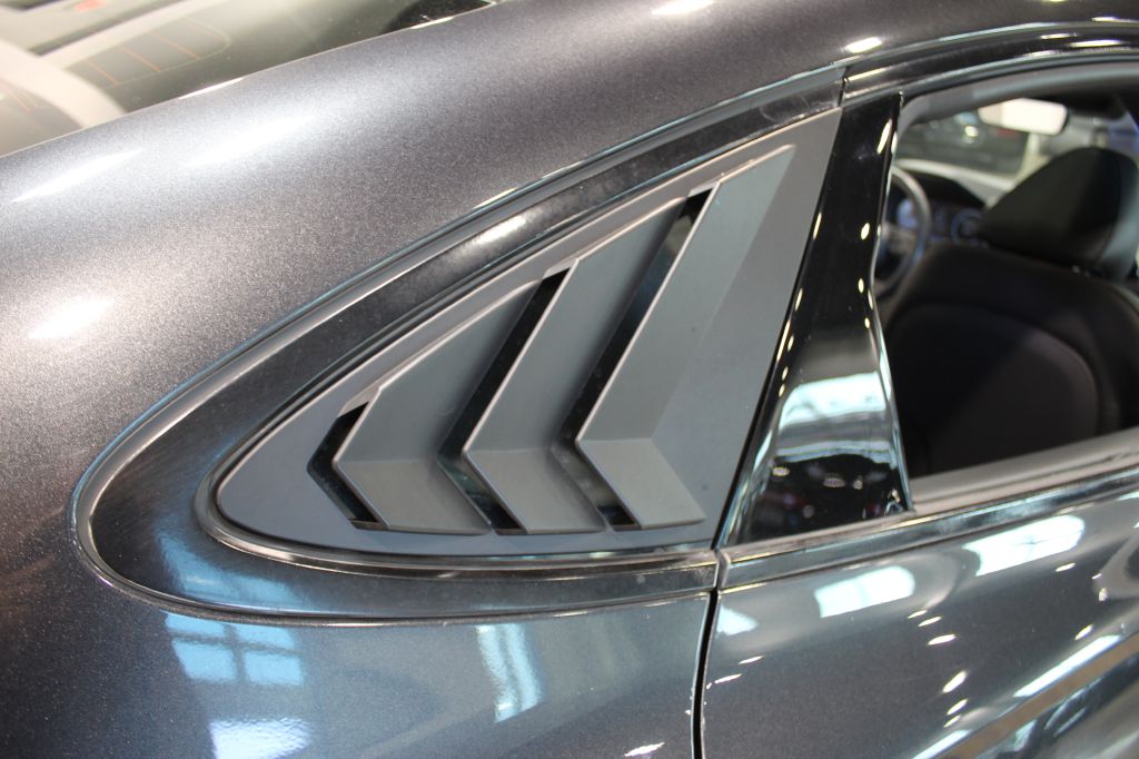 Photo 38 of this HYUNDAI SONATA