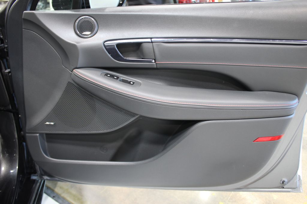 Photo 45 of this HYUNDAI SONATA
