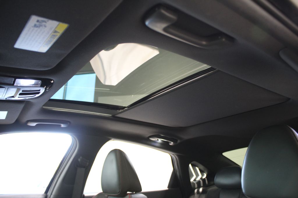 Photo 49 of this HYUNDAI SONATA
