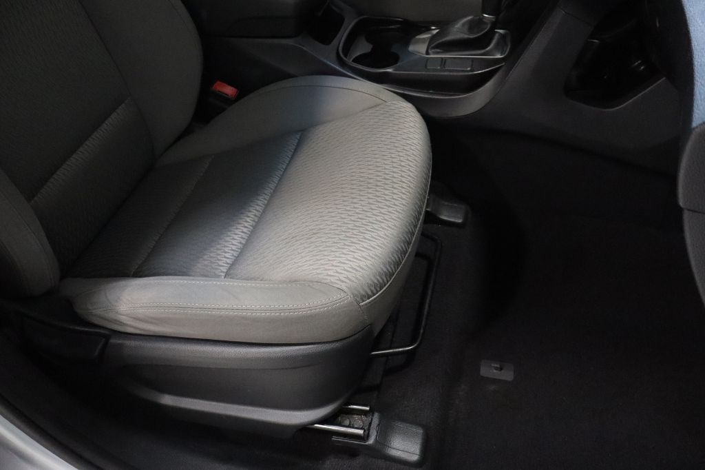 Photo 23 of this HYUNDAI SANTA FE