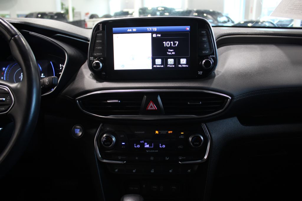 Photo 12 of this HYUNDAI SANTA FE