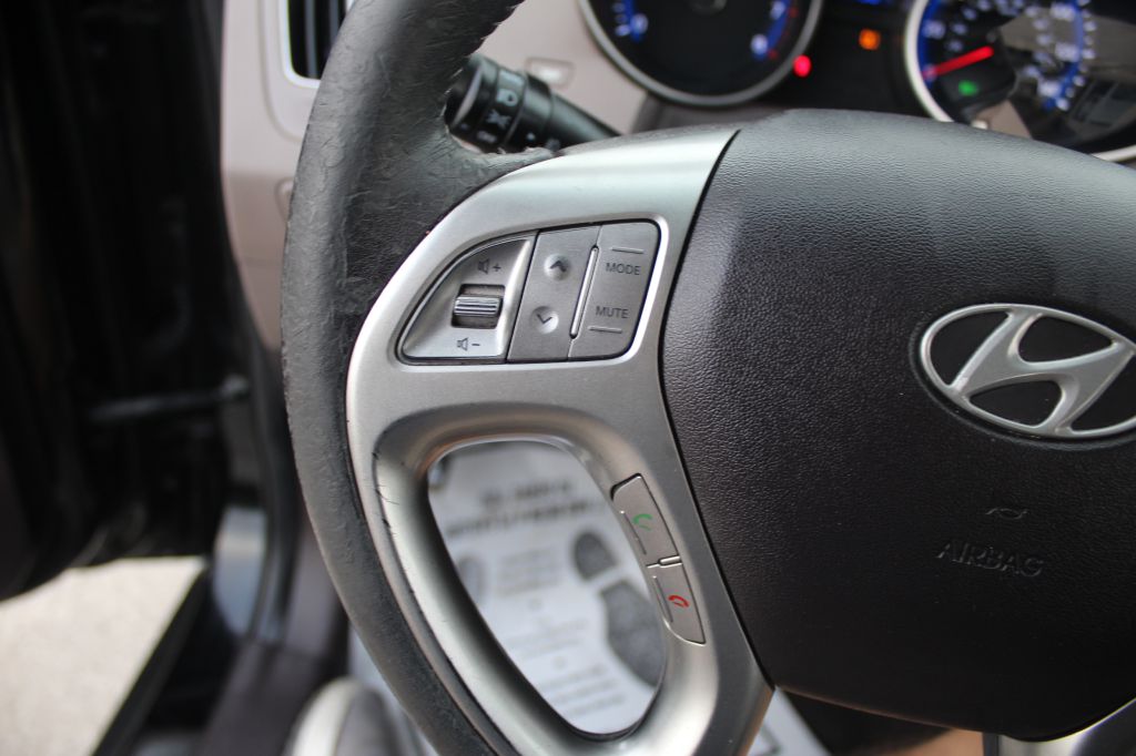 Photo 13 of this HYUNDAI TUCSON