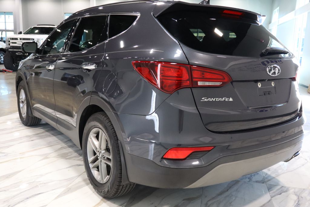 Photo 5 of this HYUNDAI SANTA FE SPORT
