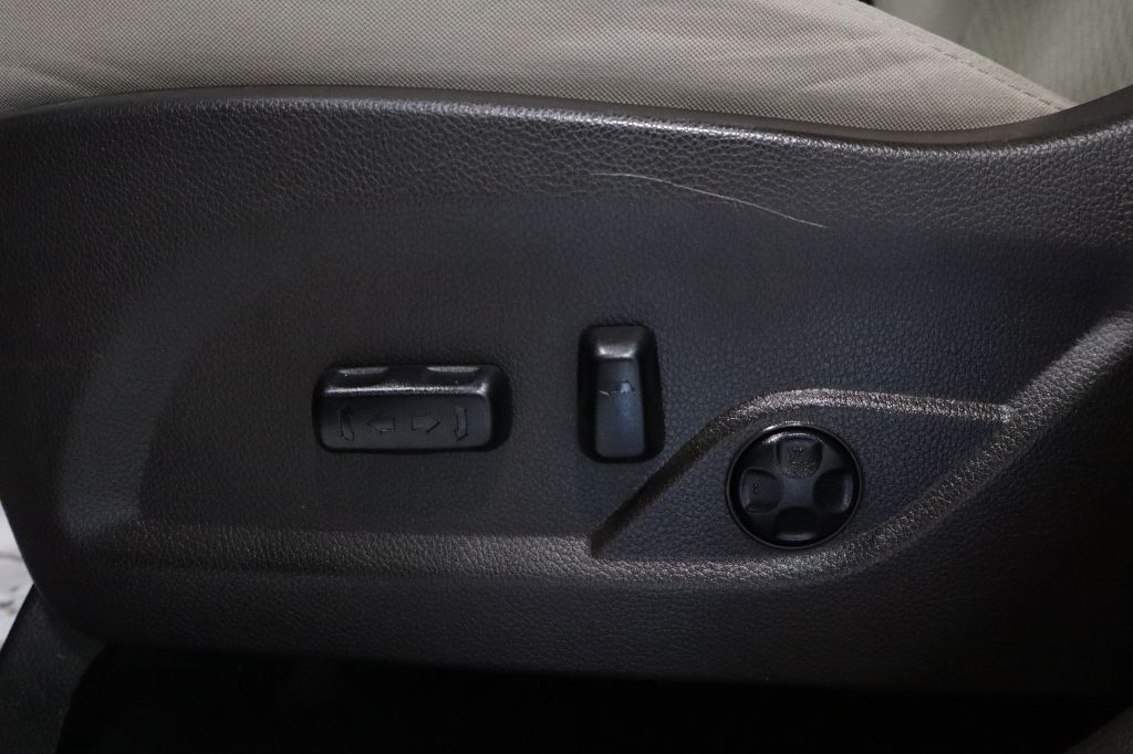 Photo 22 of this HYUNDAI SANTA FE SPORT