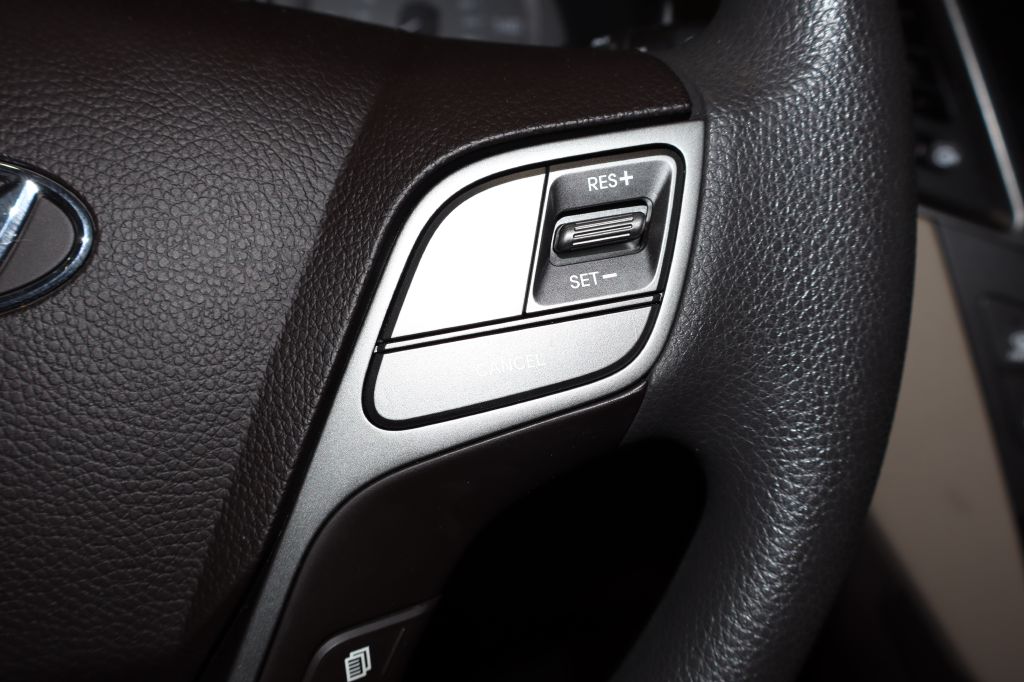 Photo 32 of this HYUNDAI SANTA FE SPORT