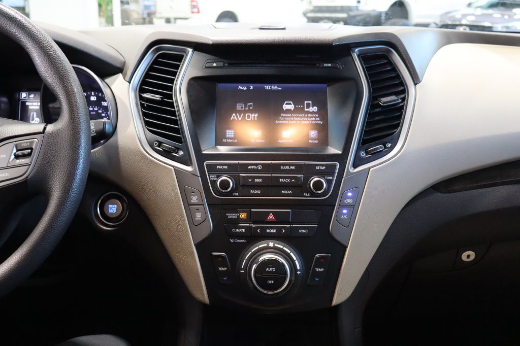 Photo 35 of this HYUNDAI SANTA FE SPORT