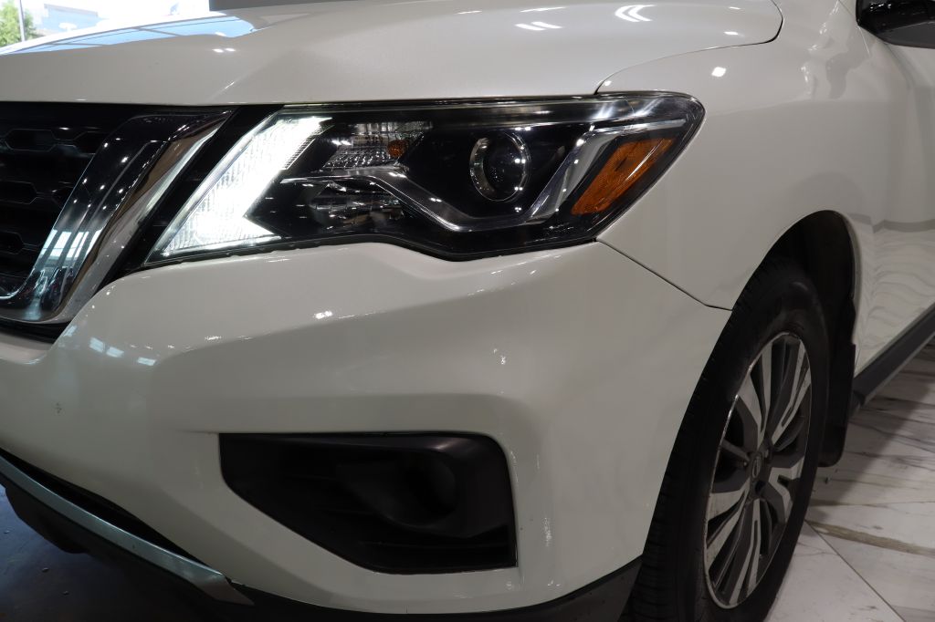 Photo 8 of this NISSAN PATHFINDER