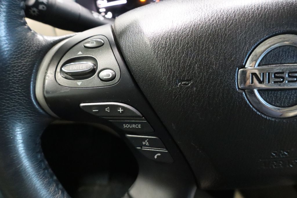 Photo 21 of this NISSAN PATHFINDER