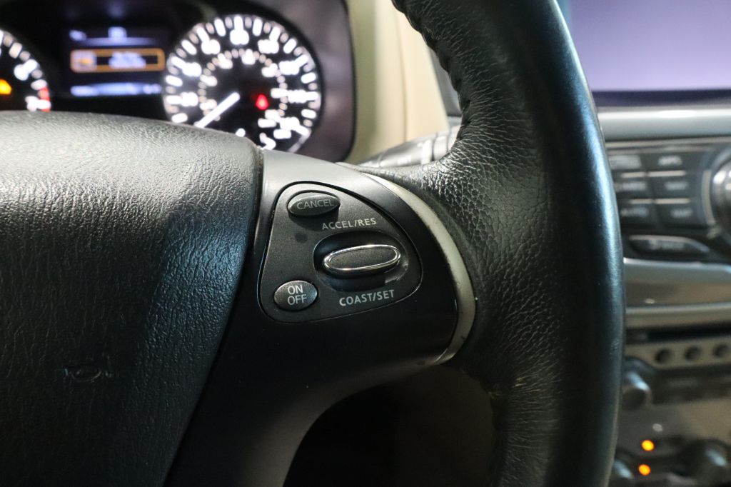 Photo 22 of this NISSAN PATHFINDER