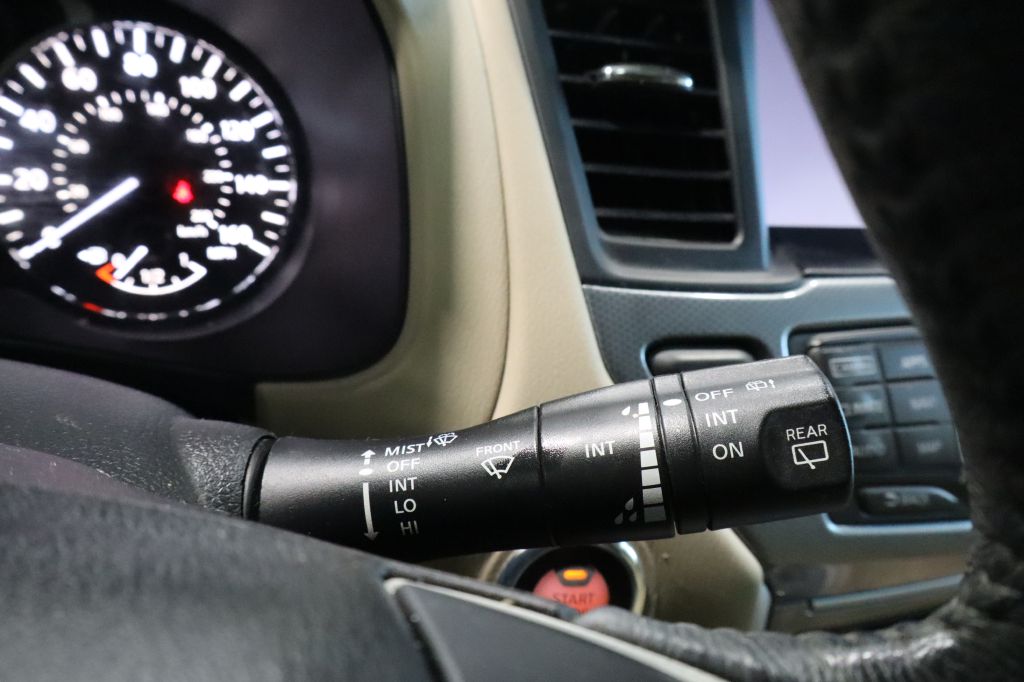 Photo 24 of this NISSAN PATHFINDER