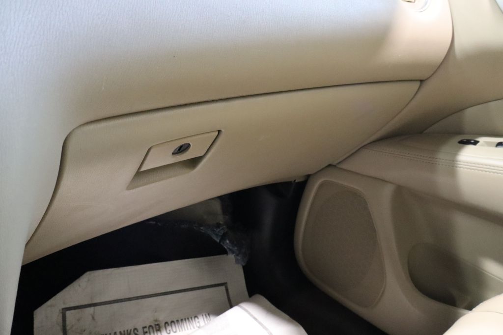 Photo 33 of this NISSAN PATHFINDER