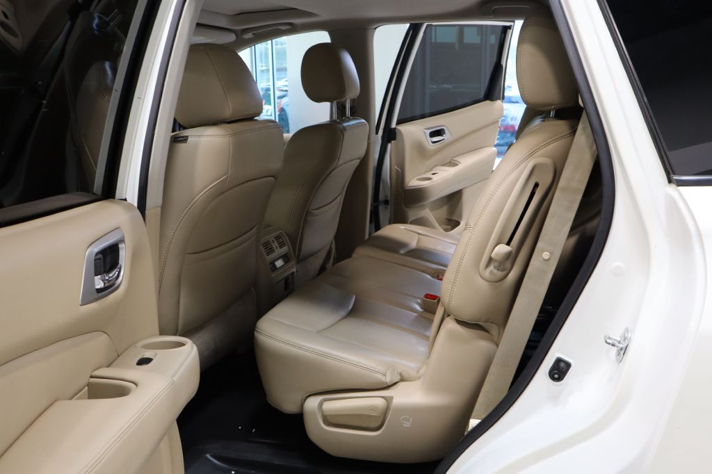 Photo 35 of this NISSAN PATHFINDER