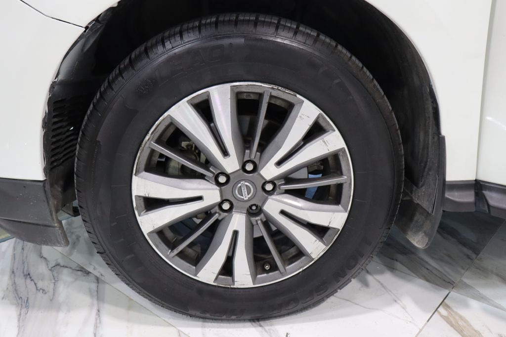 Photo 42 of this NISSAN PATHFINDER