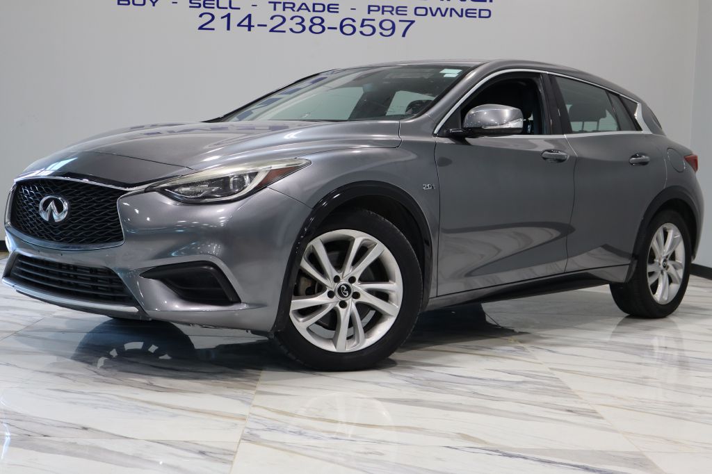 Photo 2 of this INFINITI QX30