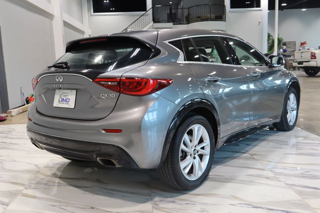 Photo 6 of this INFINITI QX30