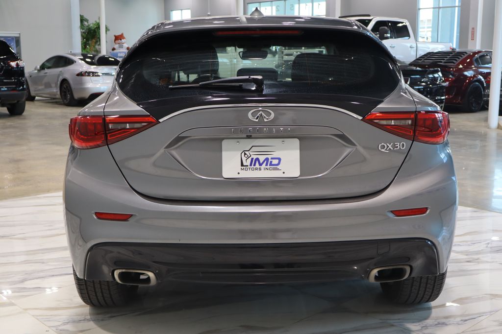 Photo 7 of this INFINITI QX30