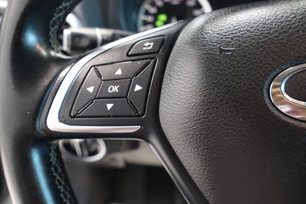 Photo 13 of this INFINITI QX30