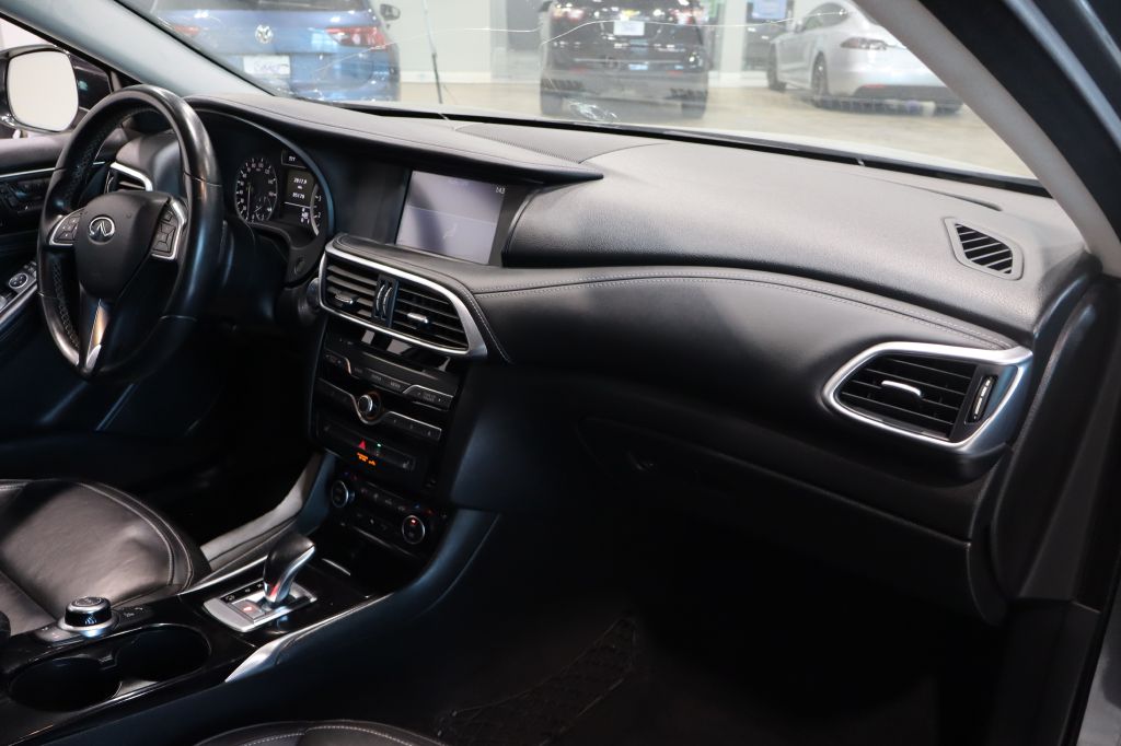 Photo 22 of this INFINITI QX30