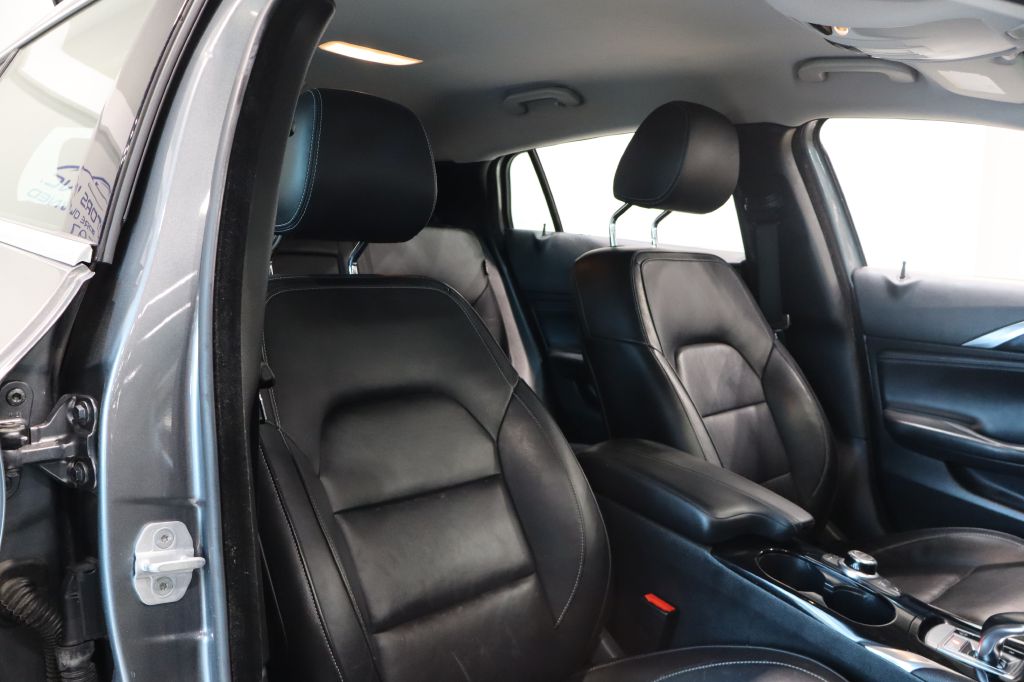 Photo 24 of this INFINITI QX30