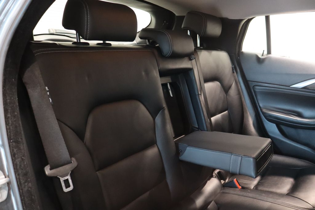 Photo 26 of this INFINITI QX30