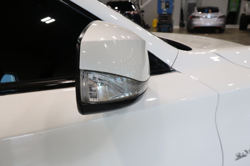 Photo 15 of this INFINITI Q60