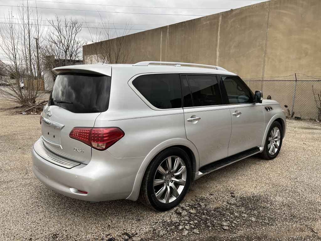 Photo 4 of this INFINITI QX56