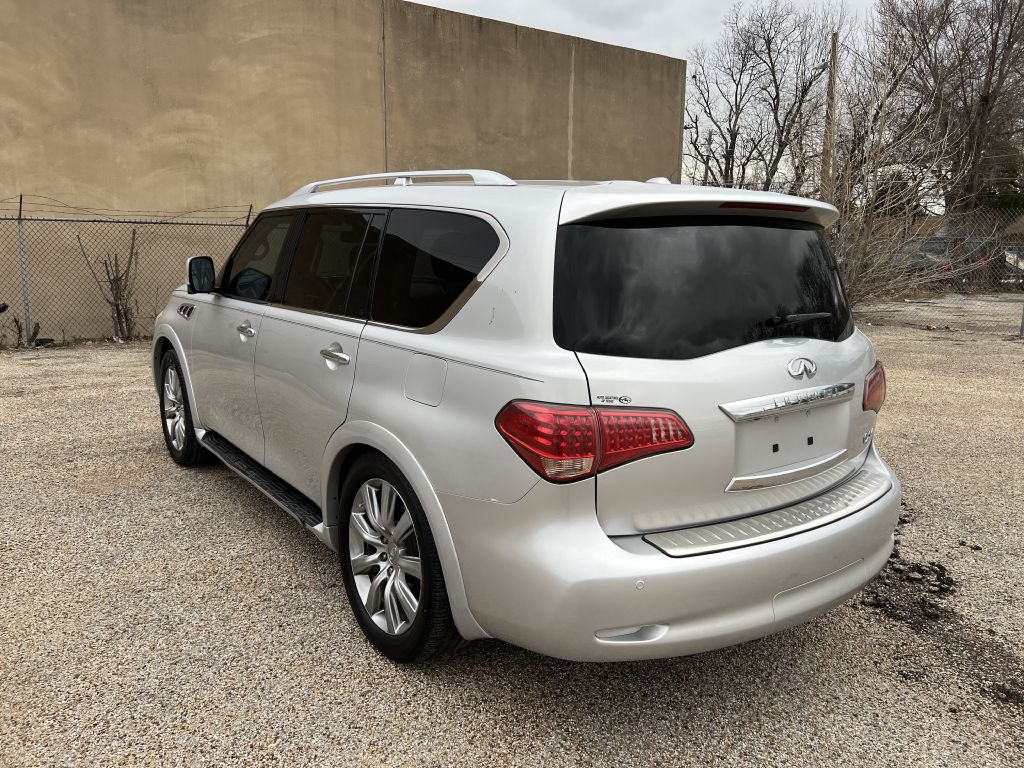 Photo 6 of this INFINITI QX56