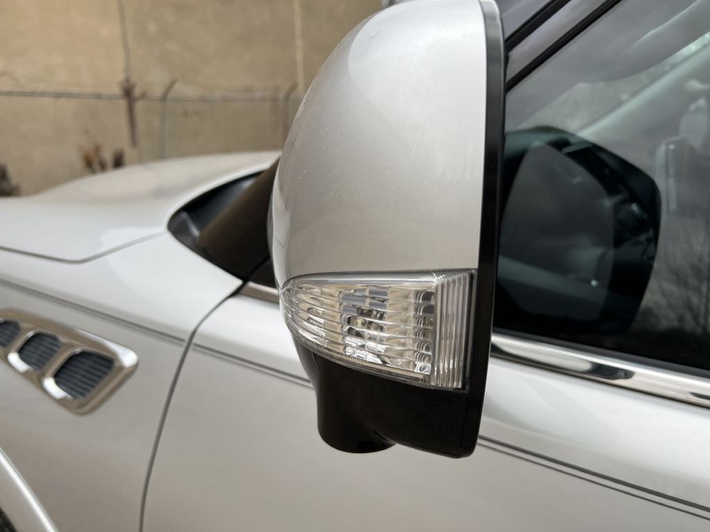 Photo 8 of this INFINITI QX56
