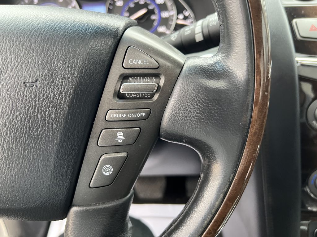 Photo 20 of this INFINITI QX56