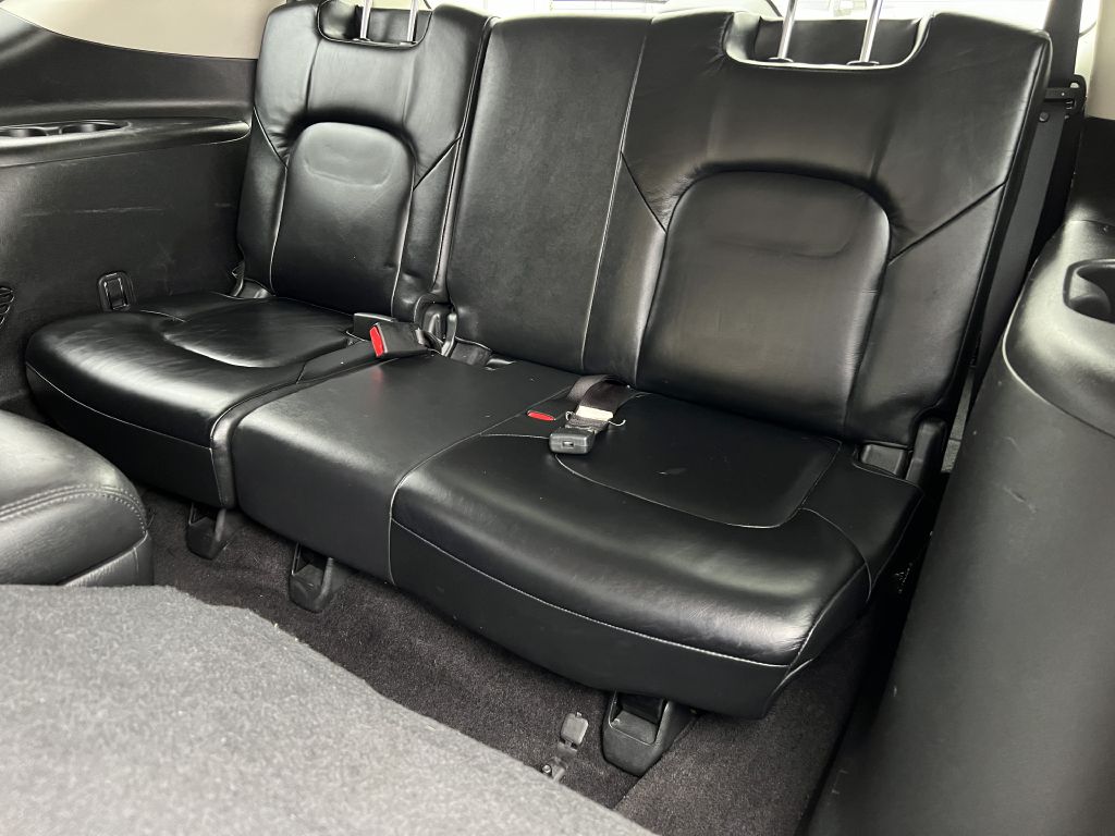 Photo 24 of this INFINITI QX56