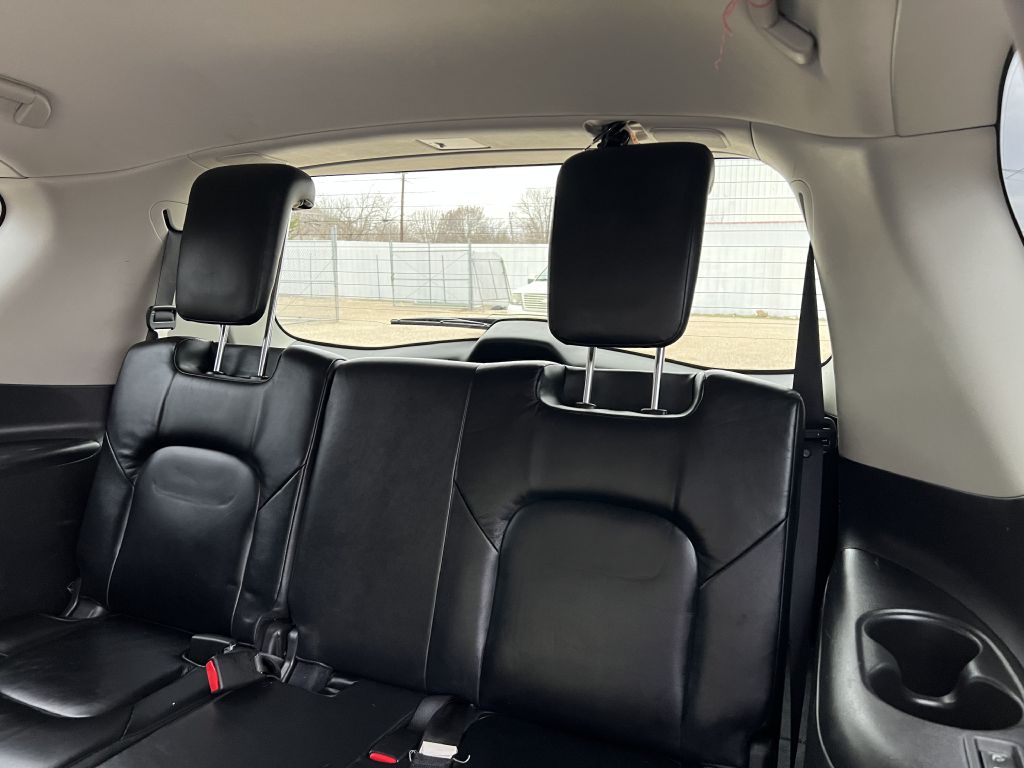 Photo 25 of this INFINITI QX56