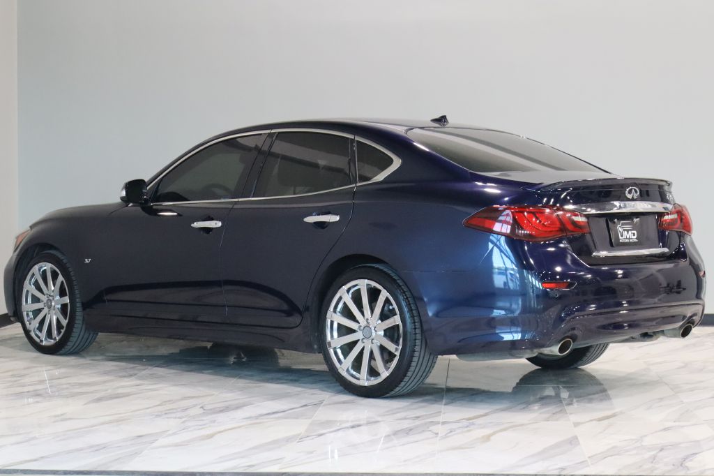 INFINITI Q70 2019 INFINITI Q70 JN1BY1AP1KM505112