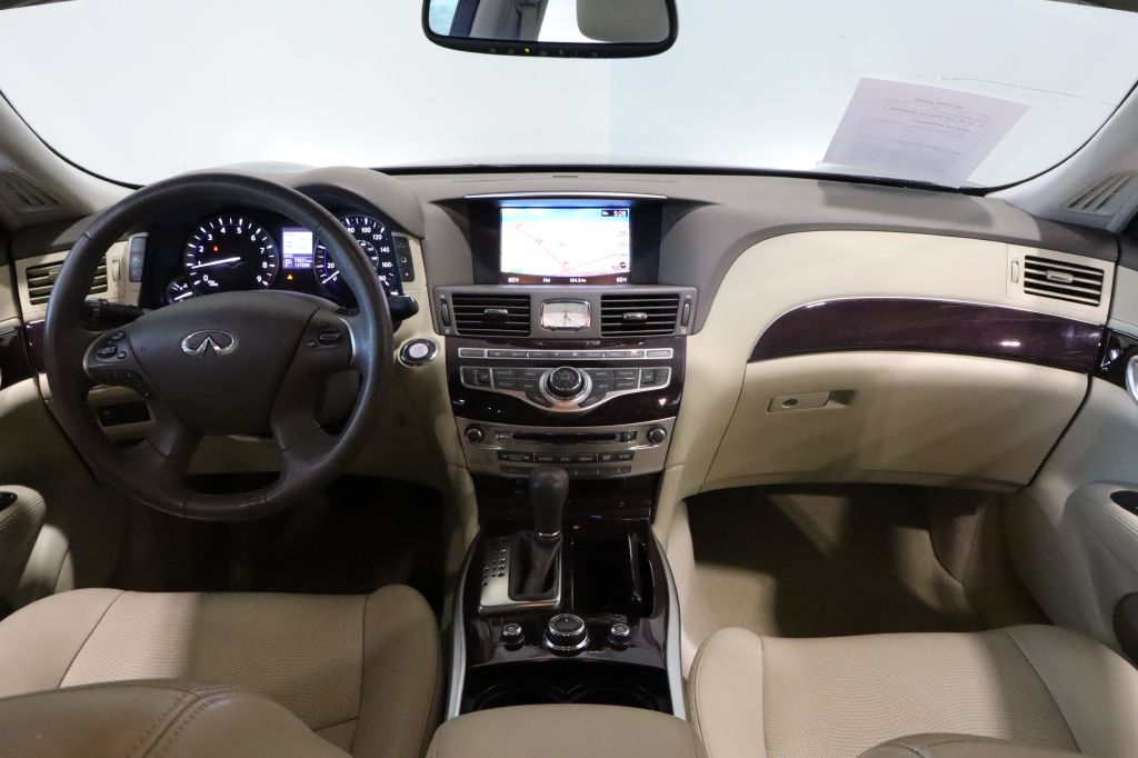 INFINITI Q70 2019 INFINITI Q70 JN1BY1AP1KM505112