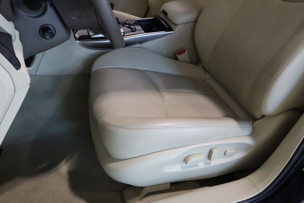 INFINITI Q70 2019 INFINITI Q70 JN1BY1AP1KM505112
