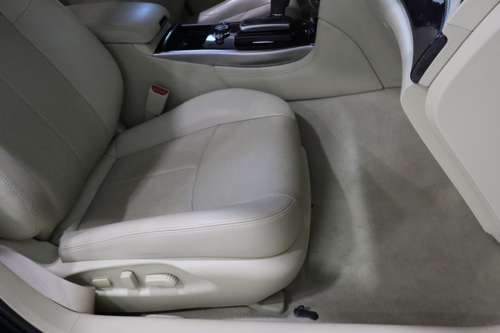 INFINITI Q70 2019 INFINITI Q70 JN1BY1AP1KM505112