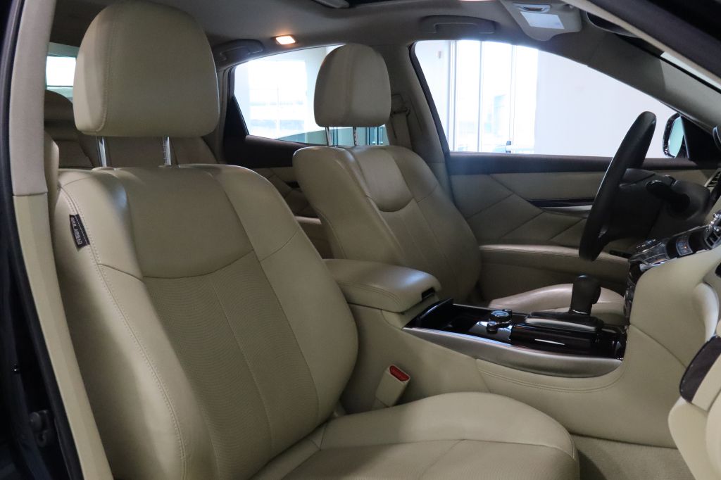 INFINITI Q70 2019 INFINITI Q70 JN1BY1AP1KM505112