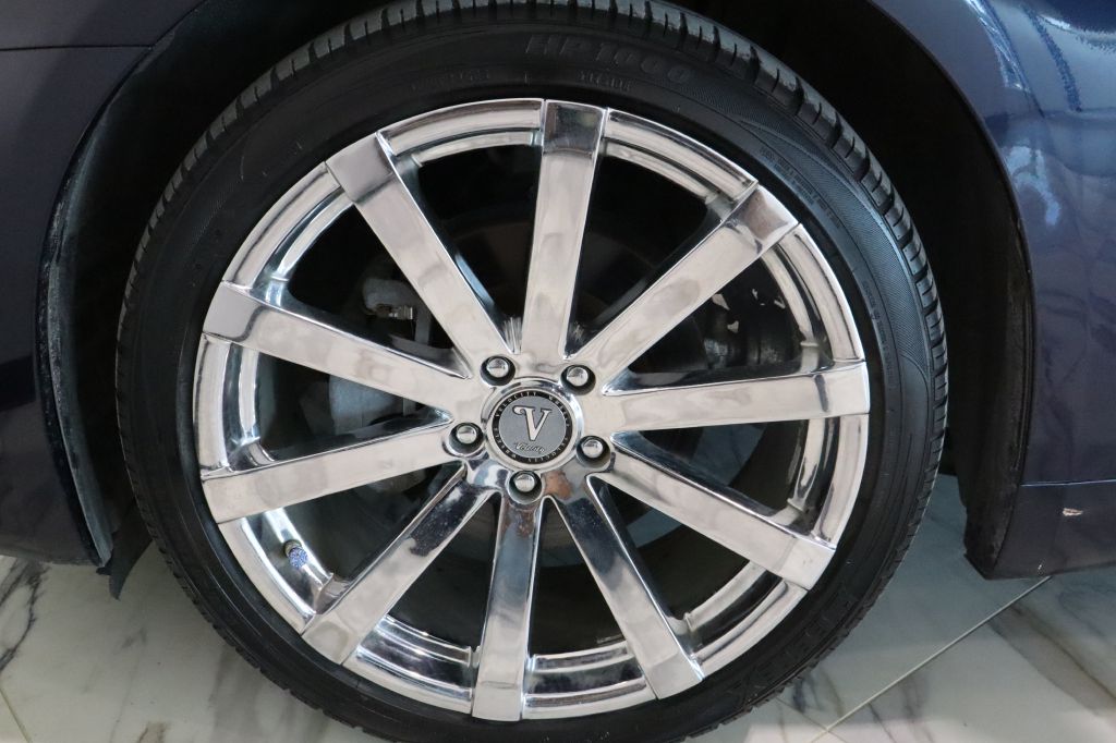 INFINITI Q70 2019 INFINITI Q70 JN1BY1AP1KM505112