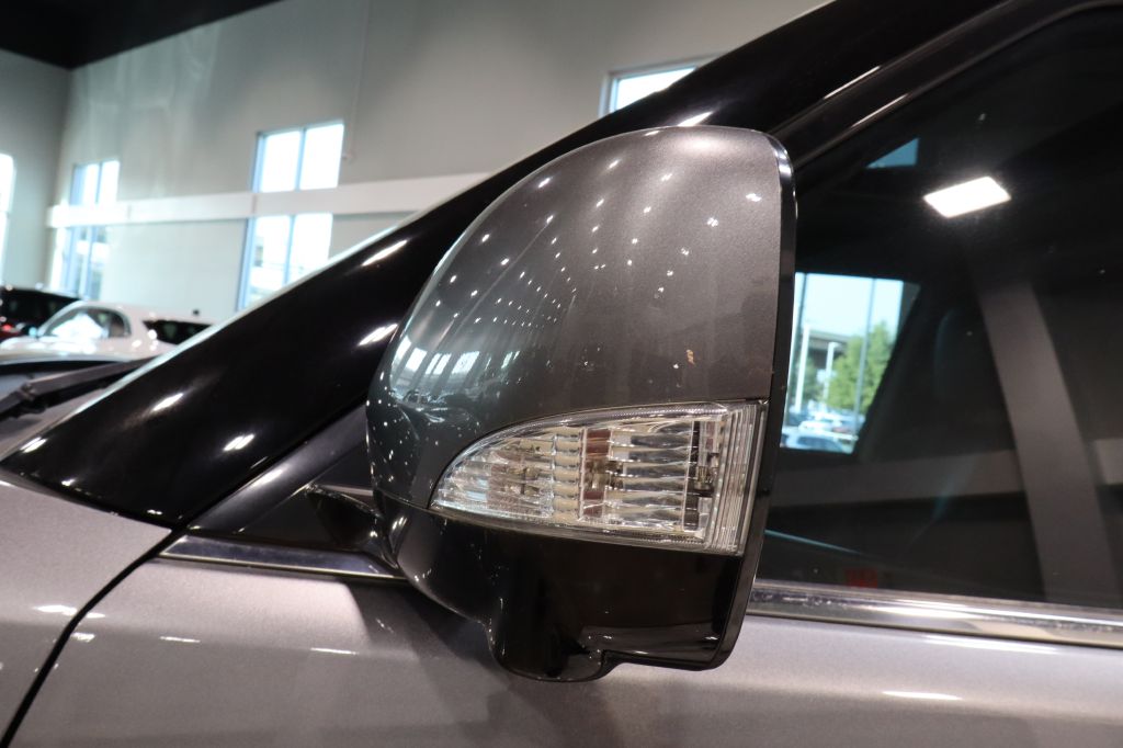 Photo 9 of this INFINITI QX80