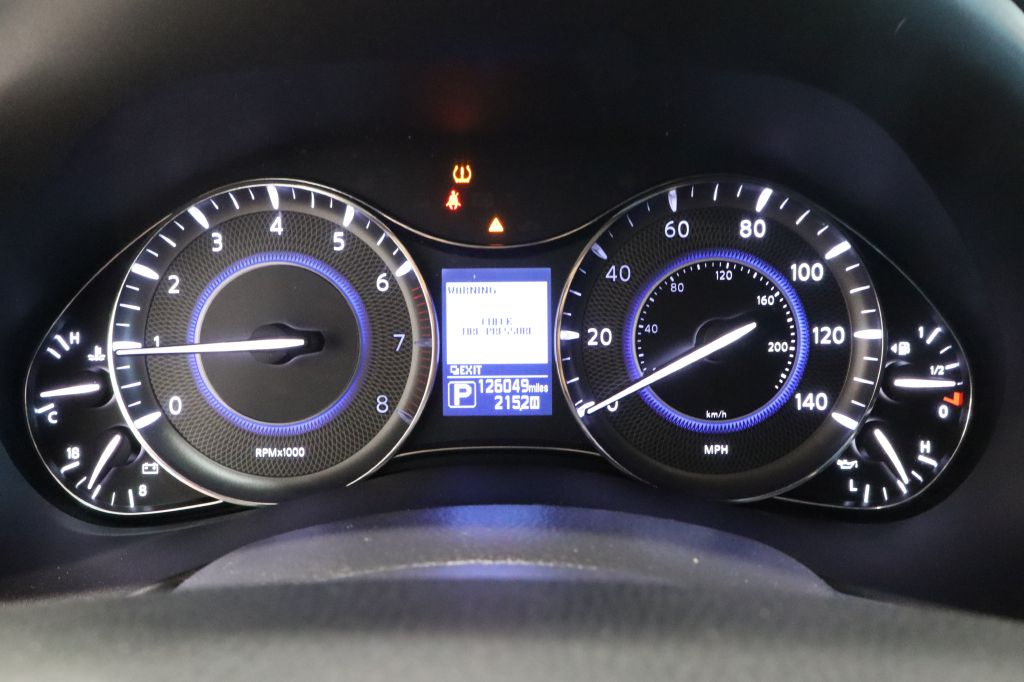 Photo 15 of this INFINITI QX80