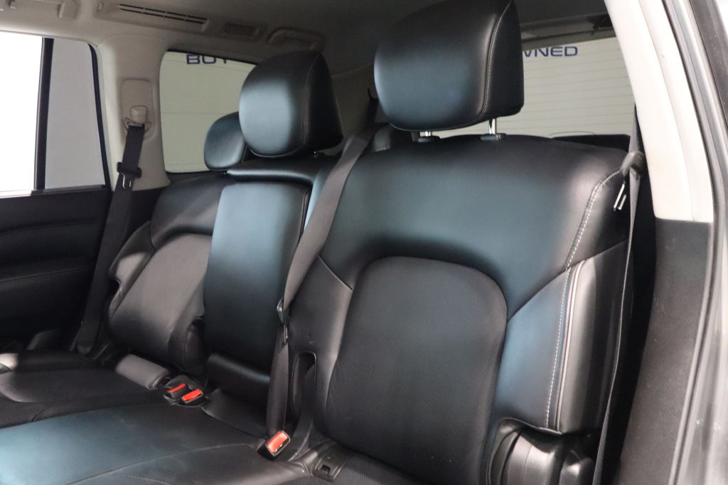 Photo 22 of this INFINITI QX80