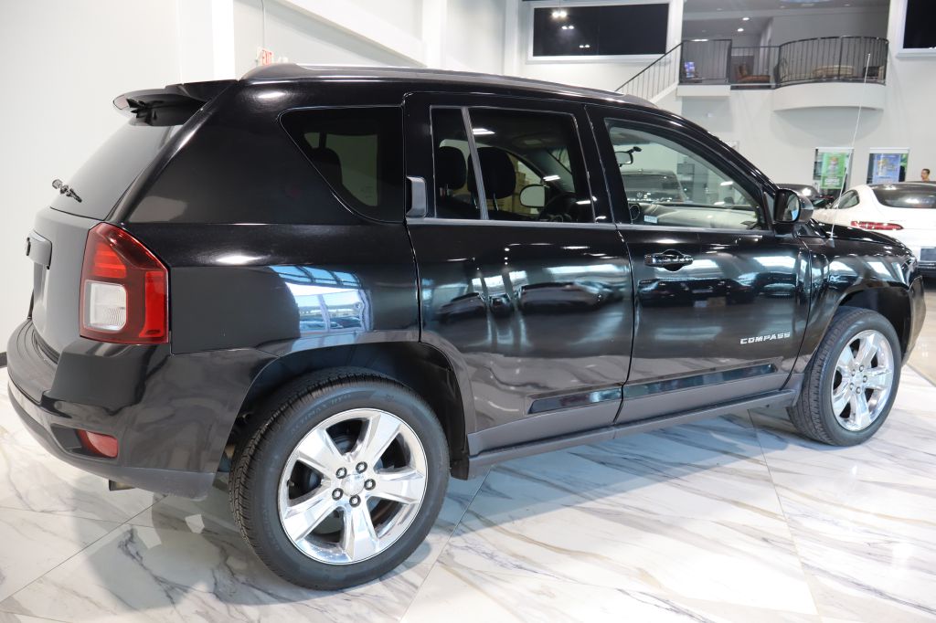 Photo 6 of this JEEP COMPASS