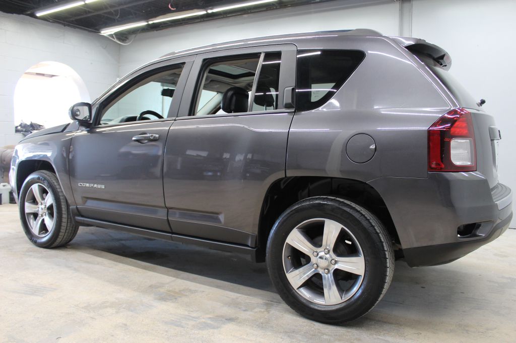 Photo 6 of this JEEP COMPASS