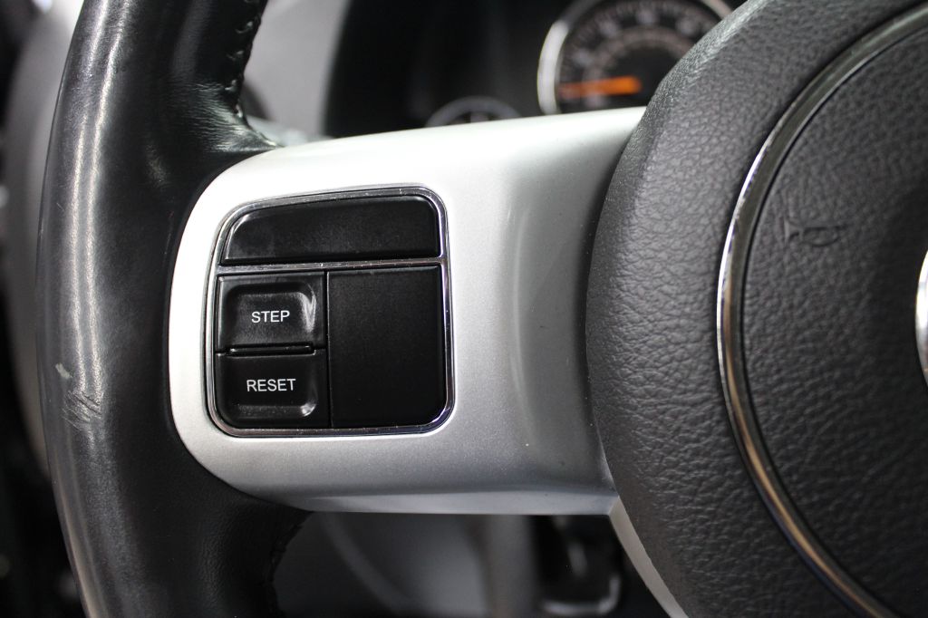 Photo 11 of this JEEP COMPASS