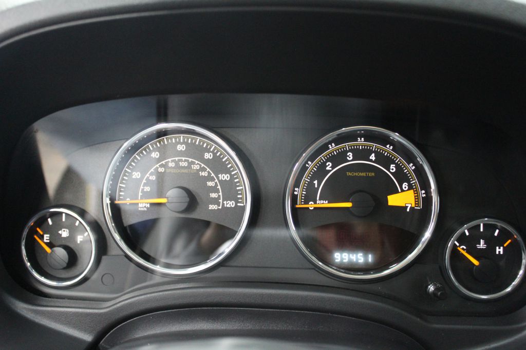 Photo 13 of this JEEP COMPASS