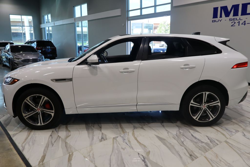 Photo 8 of this JAGUAR F-PACE